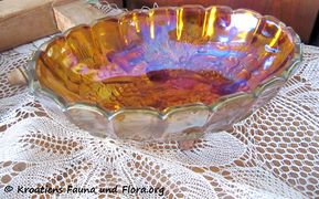 Schale mit Obstmotiven