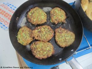 Zucchinipuffer 160907 9153 k.jpg