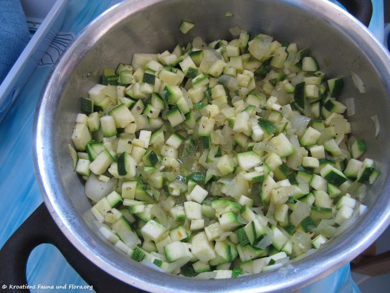 Datei:Zucchini 140607 3926 txt.jpg