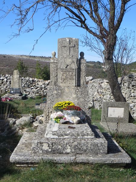 Datei:Friedhof 171026 9720.jpg