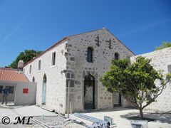 Im hinteren Bereich des Hofes befindet sich die Moschee des Hans, die ebenfalls renoviert wird. Sie soll einmal ein Restaurant oder ein Museum beherbergen.