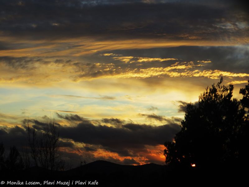 Datei:191201 2330 Himmel.jpg