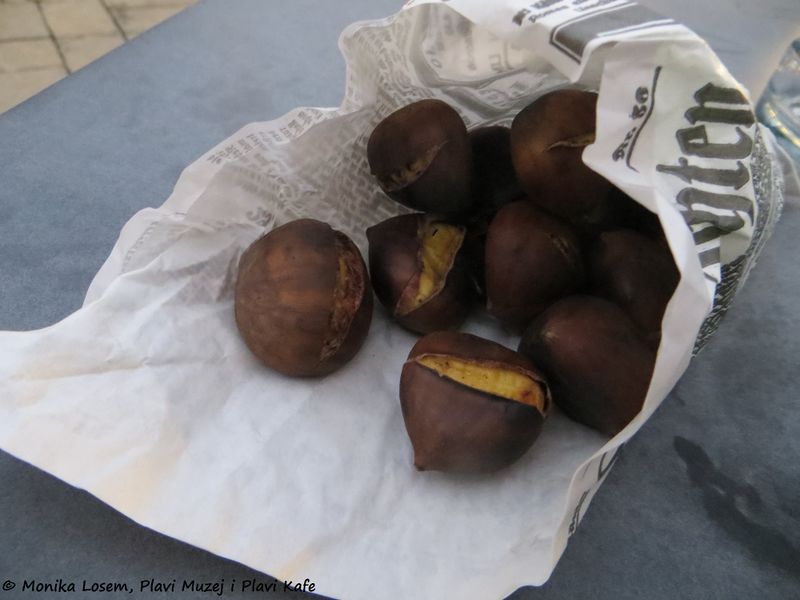 Datei:191201 2351 Maroni.jpg